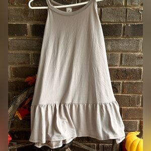 👡 Ruffle Tan Sleeveless Large Lightweight Top